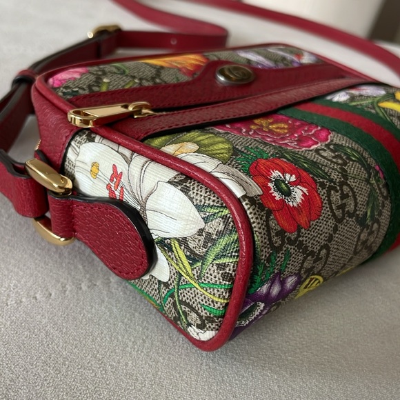 Gucci crossbody purse - excellent condition - Picture 8 of 12